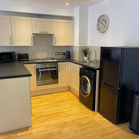 Moda Wigan - Stylish 2 Bed Apartment Central Wigan Exterior foto